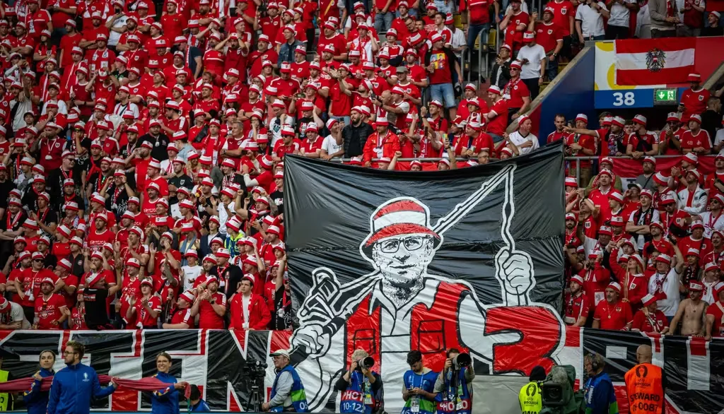 Suporter Timnas Austria